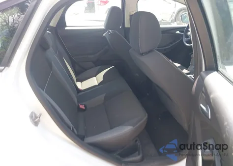 2014 Ford Focus Se z USA, uszkodzony, nr VIN 1FADP3F27EL128559